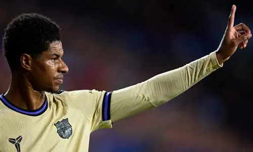استبعاد ماركوس راشفورد يمنح هانسي فليك وبرشلونة شيئًا يفكرون فيه